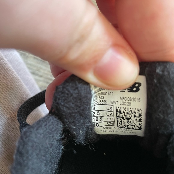Nike New Balance 990 infant shoes size 3 - Picture 3 of 5